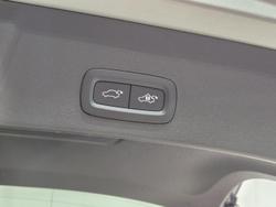 2022 Volvo XC40 Plus B4