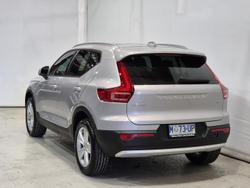 2022 Volvo XC40 Plus B4 MY23 Silver Dawn