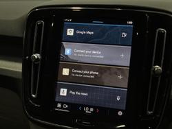 2022 Volvo XC40 Plus B4 MY23 Silver Dawn