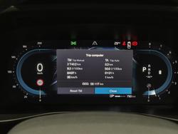 2022 Volvo XC40 Plus B4 MY23 Silver Dawn