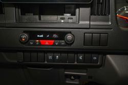 2025 Isuzu Nlr 45-150 Dt D34 Mwb Tray Pack NLR 45-150 AMT MWB Tray Pack