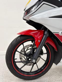 2021 YAMAHA YZF-R15 White