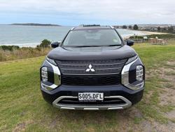 2025 Mitsubishi Outlander PHEV Exceed