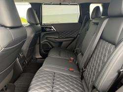 2025 Mitsubishi Outlander PHEV Exceed