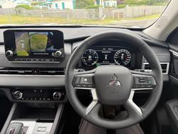 2025 Mitsubishi Outlander PHEV Exceed