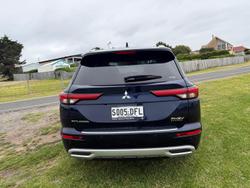 2025 Mitsubishi Outlander PHEV Exceed