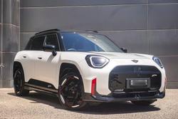 2025 MINI Aceman JCW E Favoured