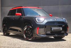2025 MINI Aceman JCW E Favoured