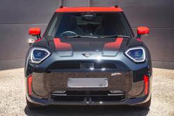 2025 MINI Aceman JCW E Favoured
