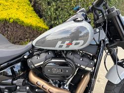 2024 HARLEY-DAVIDSON FXFBS FAT BOB (114) Grey