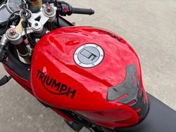 2015 Triumph DAYTONA 675 Red