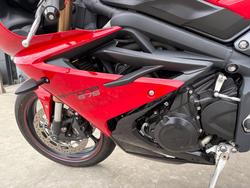 2015 Triumph DAYTONA 675 Red