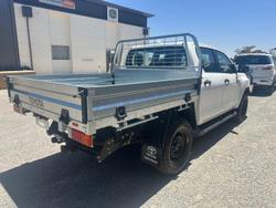 2022 Toyota Hilux SR