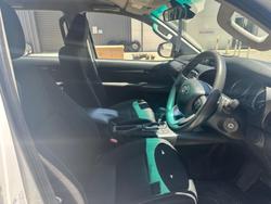 2022 Toyota Hilux SR