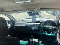 2022 Toyota Hilux SR