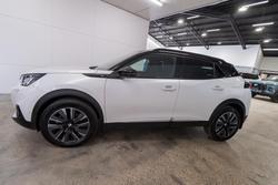 2023 Peugeot e-2008 GT