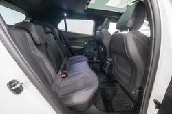 2023 Peugeot e-2008 GT