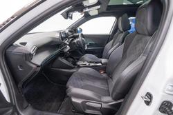 2023 Peugeot e-2008 GT