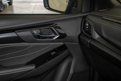 2025 Isuzu MU-X LS-T