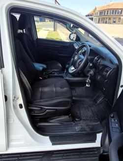 2020 Toyota Hilux SR