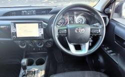 2020 Toyota Hilux SR