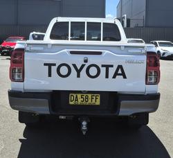 2020 Toyota Hilux SR