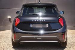 2024 MINI Cooper C Favoured