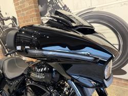2025 Harley-Davidson Street Glide 117 (FLHX) Touring Black