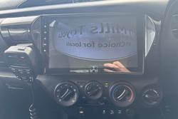 2018 Toyota Hilux SR