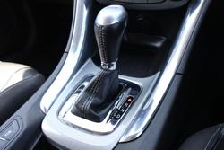 2015 Holden Calais VF Series II MY16 Heron White