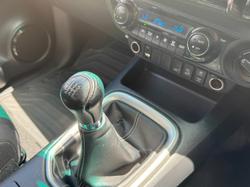 2022 Toyota Hilux SR5