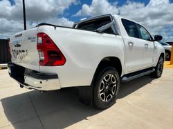 2022 Toyota Hilux SR5