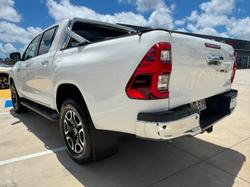 2022 Toyota Hilux SR5