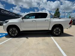 2022 Toyota Hilux SR5