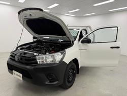 2020 Toyota Hilux Workmate TGN121R 4x2 Glacier White