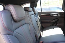 2025 Isuzu MU-X X-TERRAIN