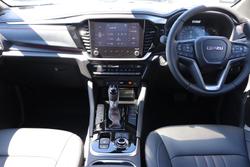 2025 Isuzu MU-X X-TERRAIN