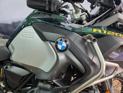 2015 BMW Motorrad R1200 GS GREEN