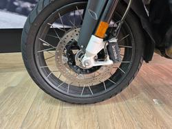 2015 BMW Motorrad R1200 GS GREEN