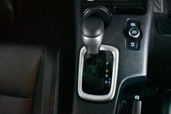 2024 Toyota Hilux SR5 48V