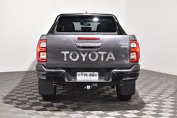 2024 Toyota Hilux SR5 48V