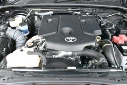 2024 Toyota Hilux SR5 48V