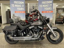 Harley-Davidson Softail Slim (fls)