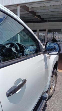 2010 Mitsubishi Triton GLX MN MY10 4x2 White