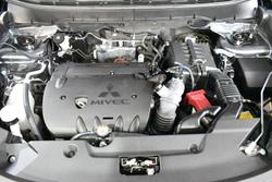 2024 Mitsubishi ASX ES