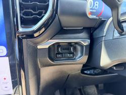 2024 Ford Everest Platinum