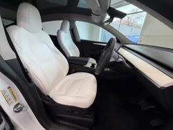 2022 Tesla Model Y Rear-Wheel Drive