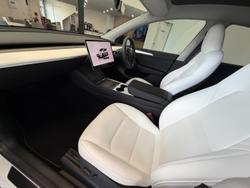 2022 Tesla Model Y Rear-Wheel Drive