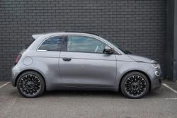 2023 Fiat 500e La Prima
