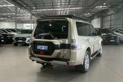 2015 Mitsubishi Pajero GLS